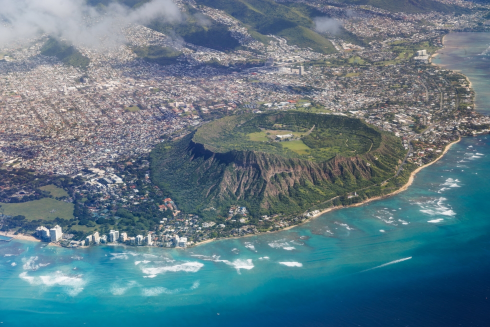 Above Diamond Head Mountain | danandholly.com